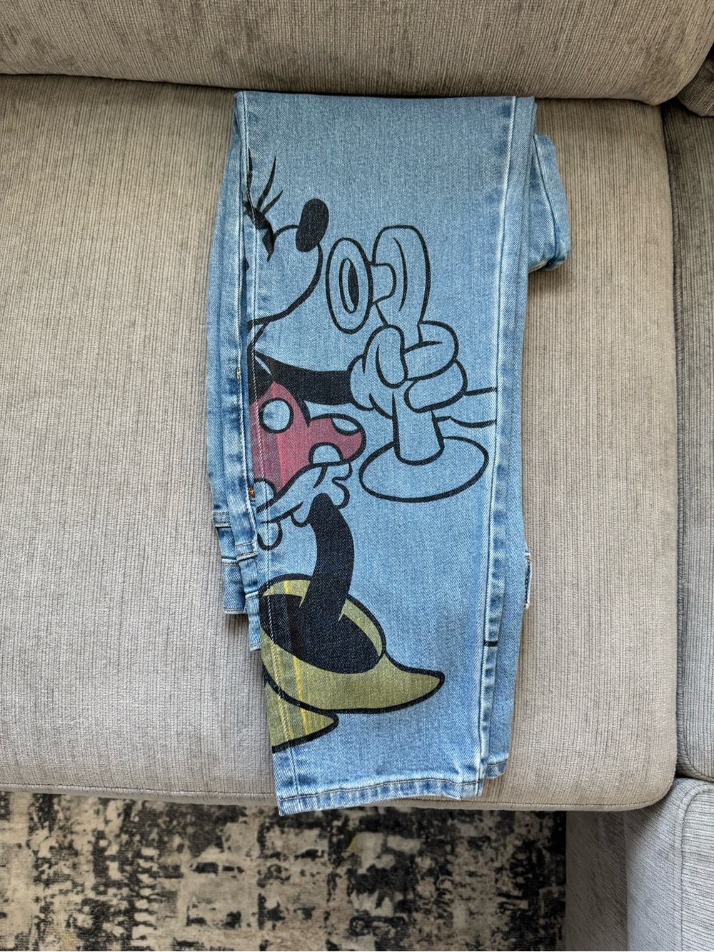 Levi's x Minnie Mouse Boyfriend Jeans - Picture 3 of 4